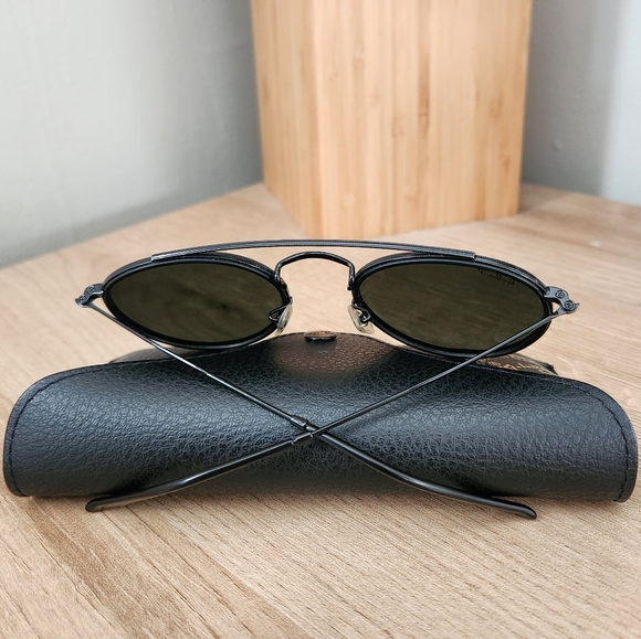 Ray Ban shades - Picture 4 of 5